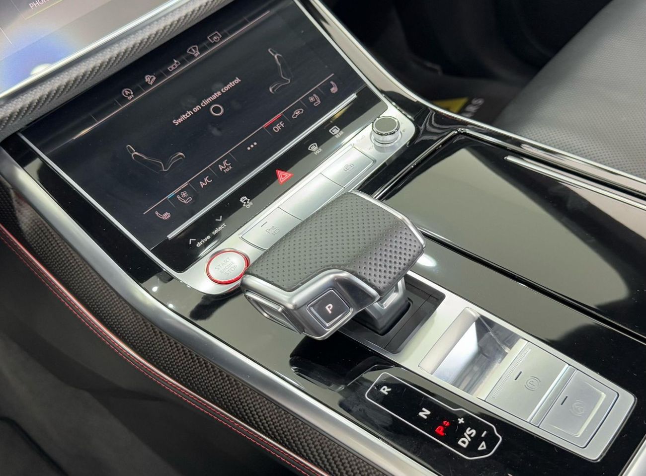 Audi RS Q8 TFSI quattro 4.0L 2020 Audi RSQ8 Quattro, Warranty, Audi Service Pack, Carbon Fiber Package, GCC