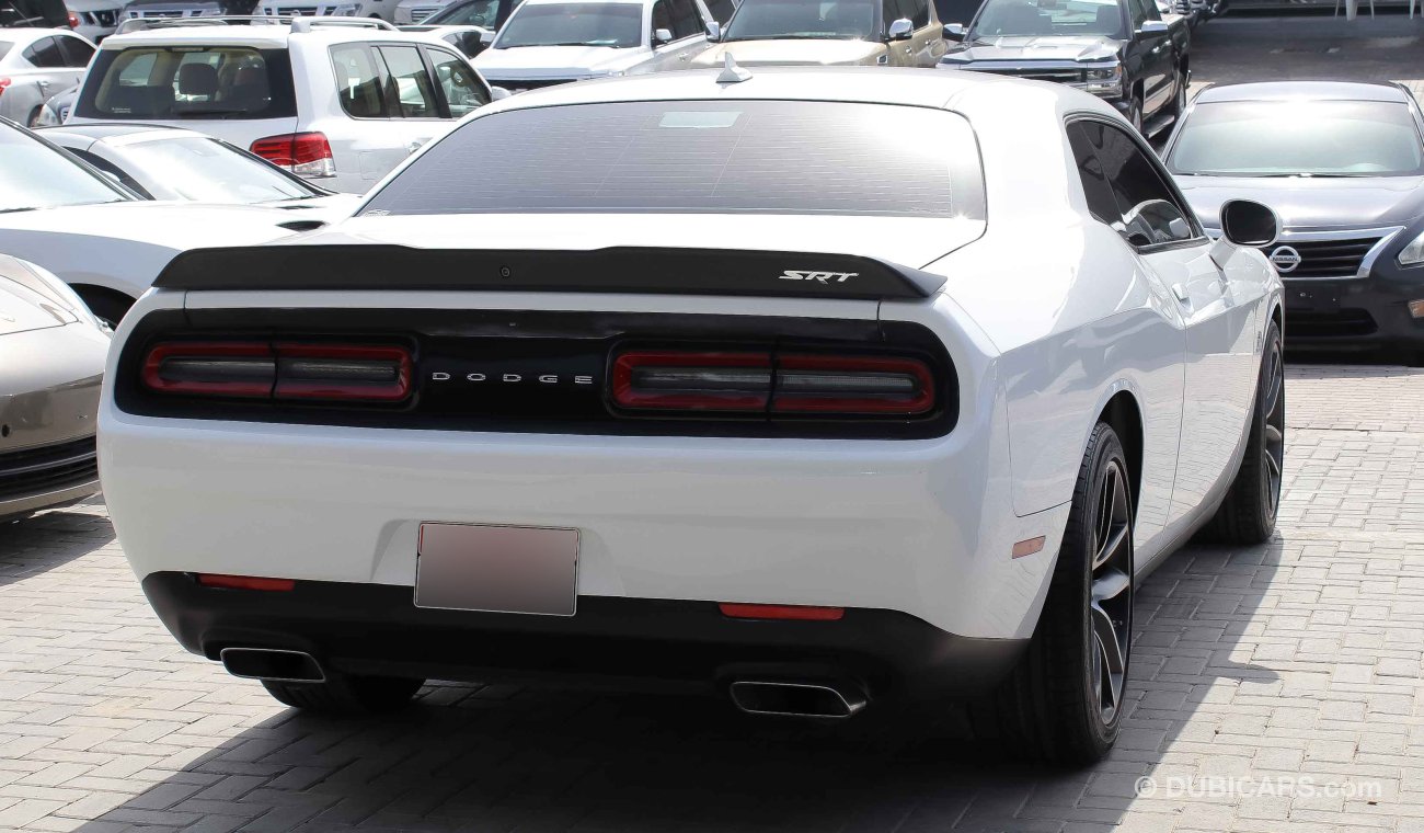 Dodge Challenger SRT