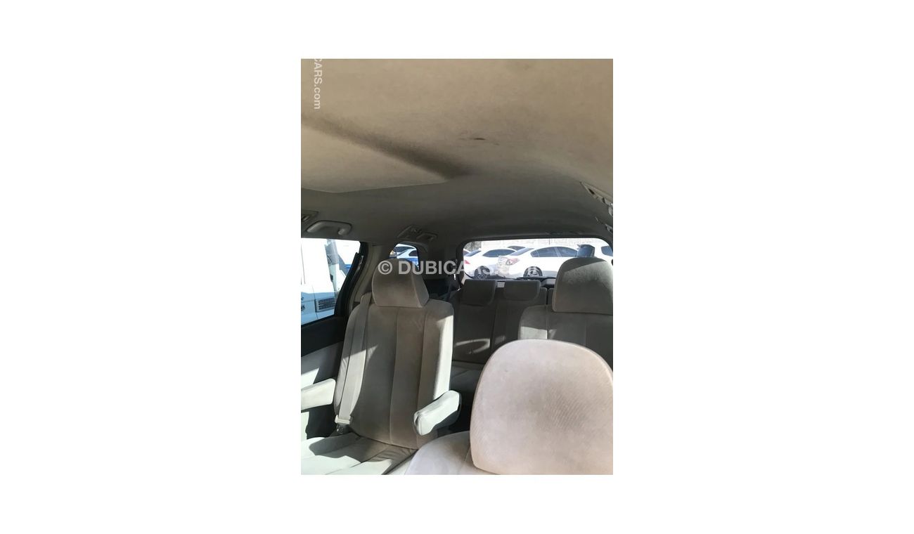 Toyota Previa mini van