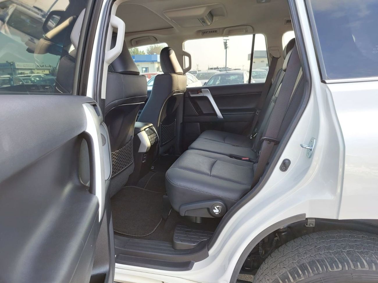 Toyota Prado TOYOTA LAND CRUISER PRADO (KAKADU) RIGHT HAND DRIVE(PM21972)