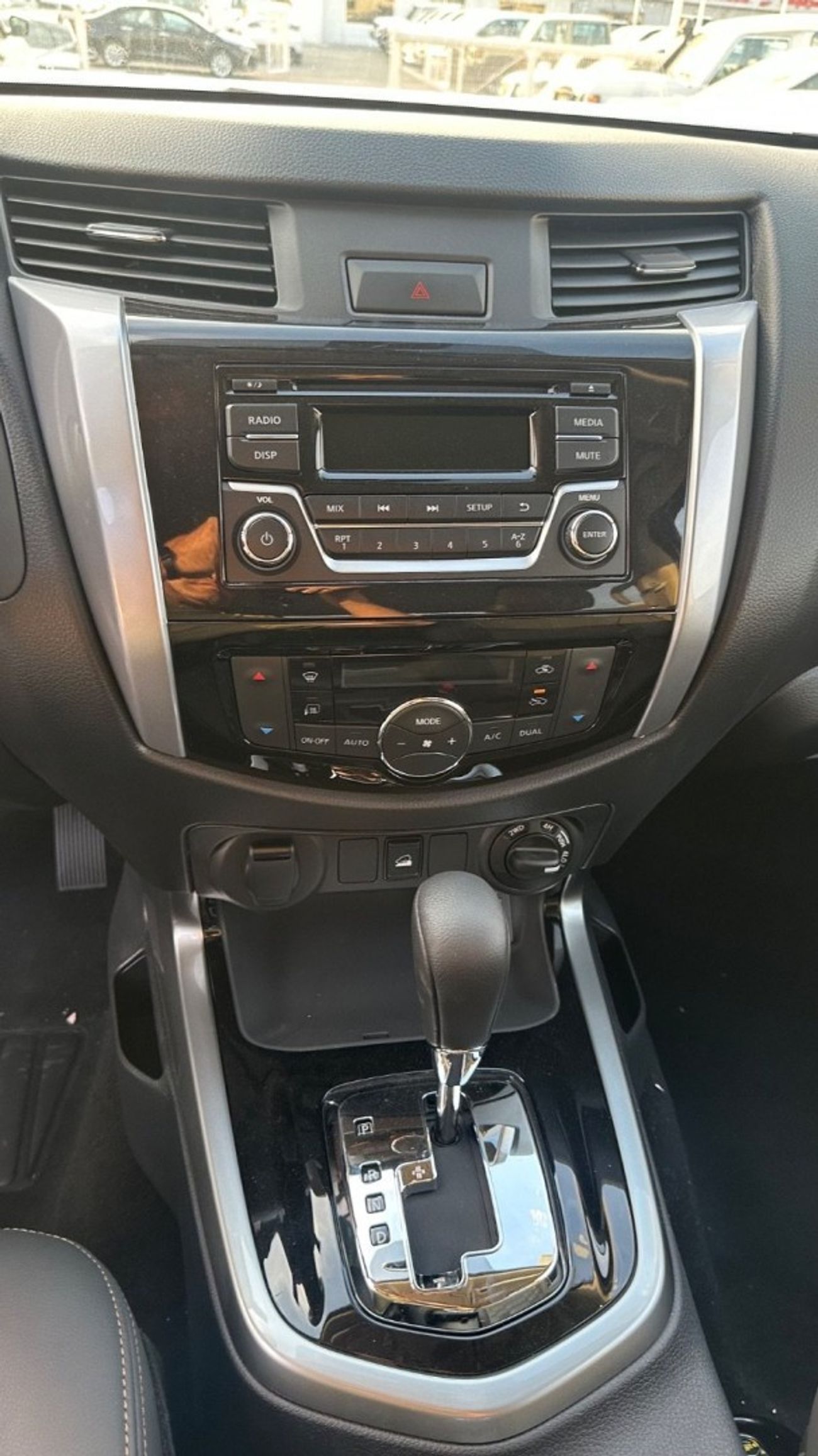 Nissan Navara NISSAN NAVAR LE PLUS  2.5L DC DSL 4WD A/T