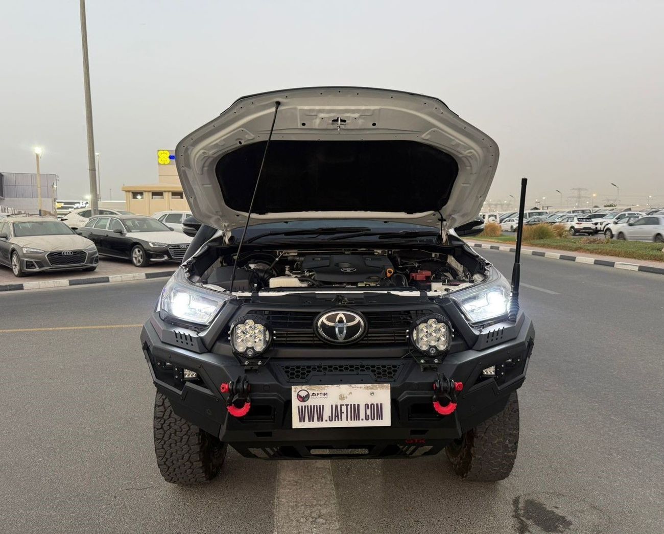 Toyota Hilux SMART CAB OFF ROAD MODIFIED 2019 | 2.8L DIESEL ENGINE | AT | AIR SNORKEL | 4WD
