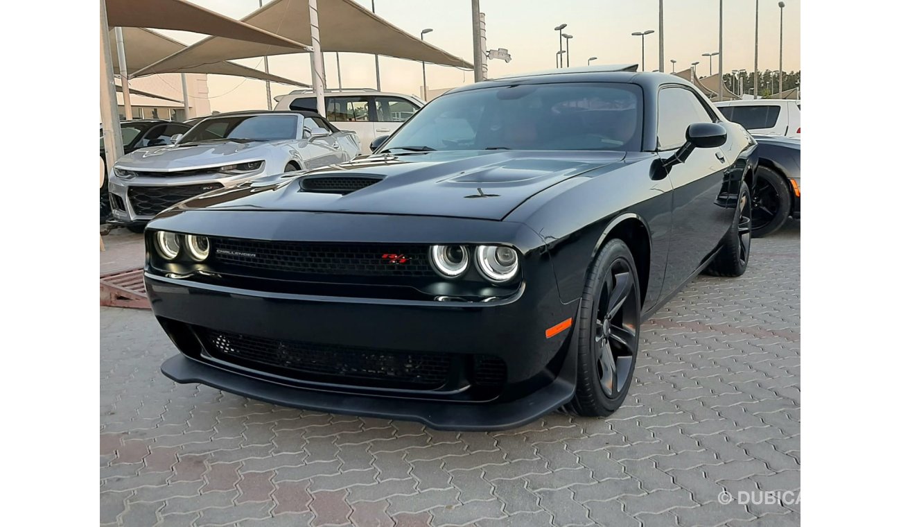 Dodge Challenger Challenger RT v8 /5.7 HEMI / model 2017