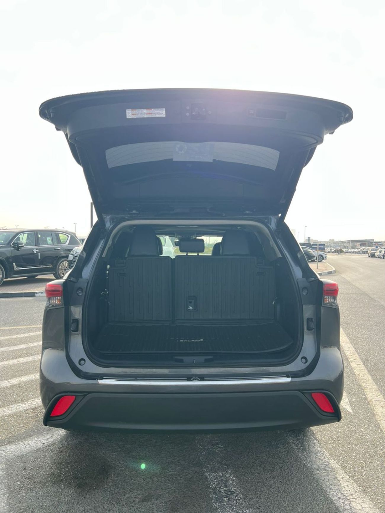 Toyota Highlander 2023 TOYOTA HIGHLANDER HYBRID XLE,  2.5l v4 GASOLINE , SUNROOF LEATHER ELECTRIC SEATS, TRUCK AUTO, 4