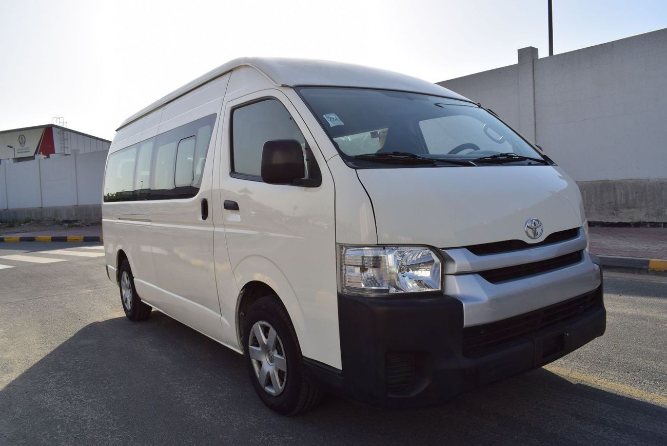 Toyota Hiace Commuter GLX High Roof Toyota Hiace Highroof Bus GL,13 seater Model:2018. Excellent condition