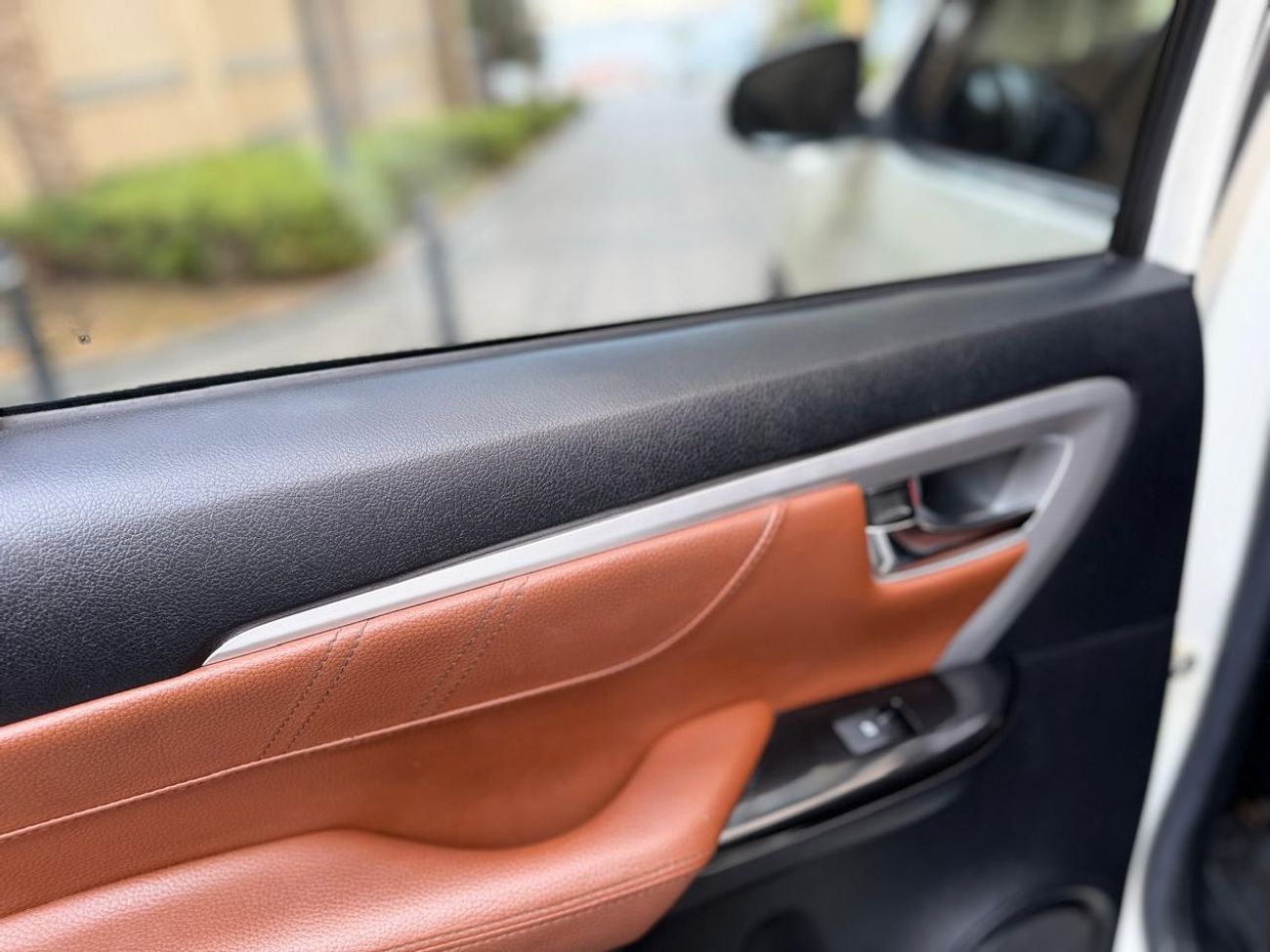 تويوتا فورتونر VXR 4.0L (278 HP)