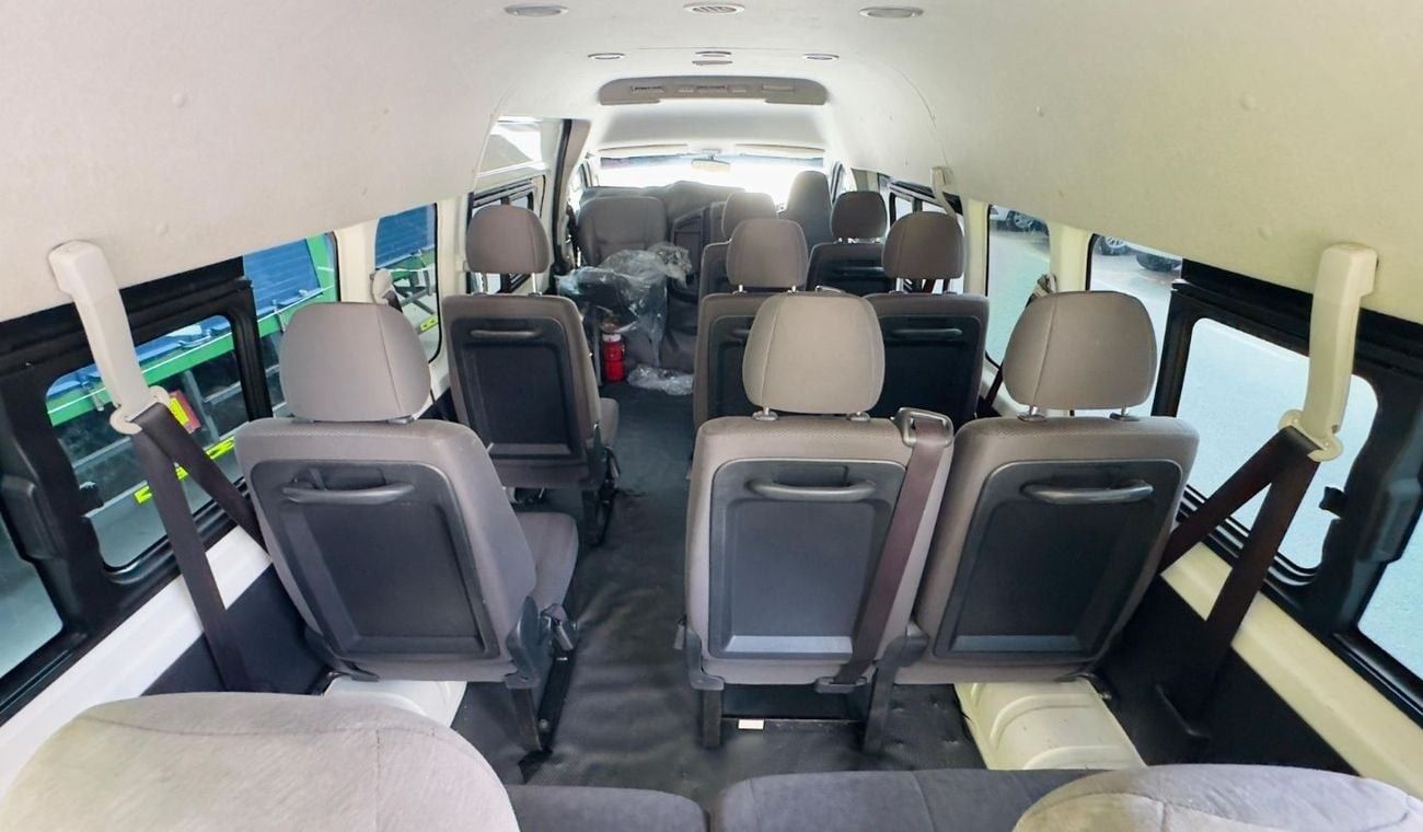 Toyota Hiace EXCELLENT CONDITION | RHD | 2016 | 3.0L DIESEL ENGINE | (AT) | 14 SEATERS