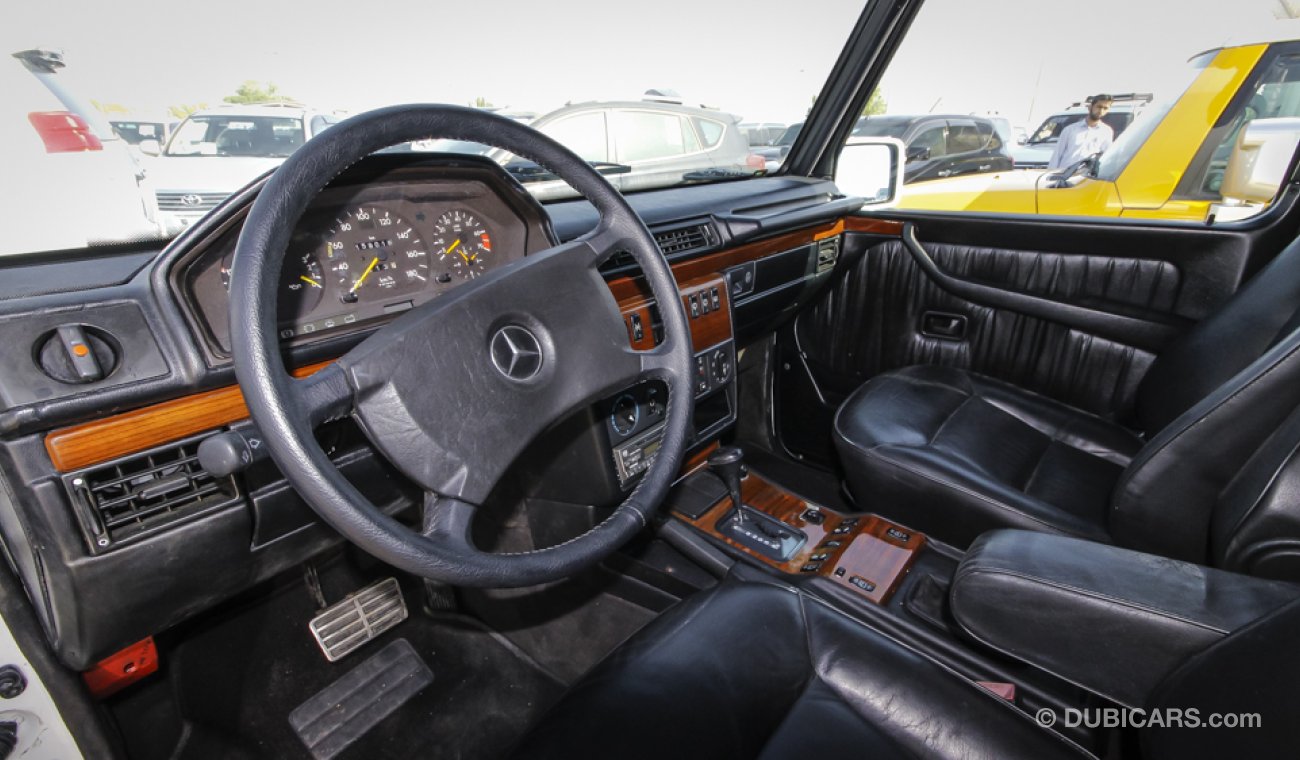 Mercedes-Benz G 300