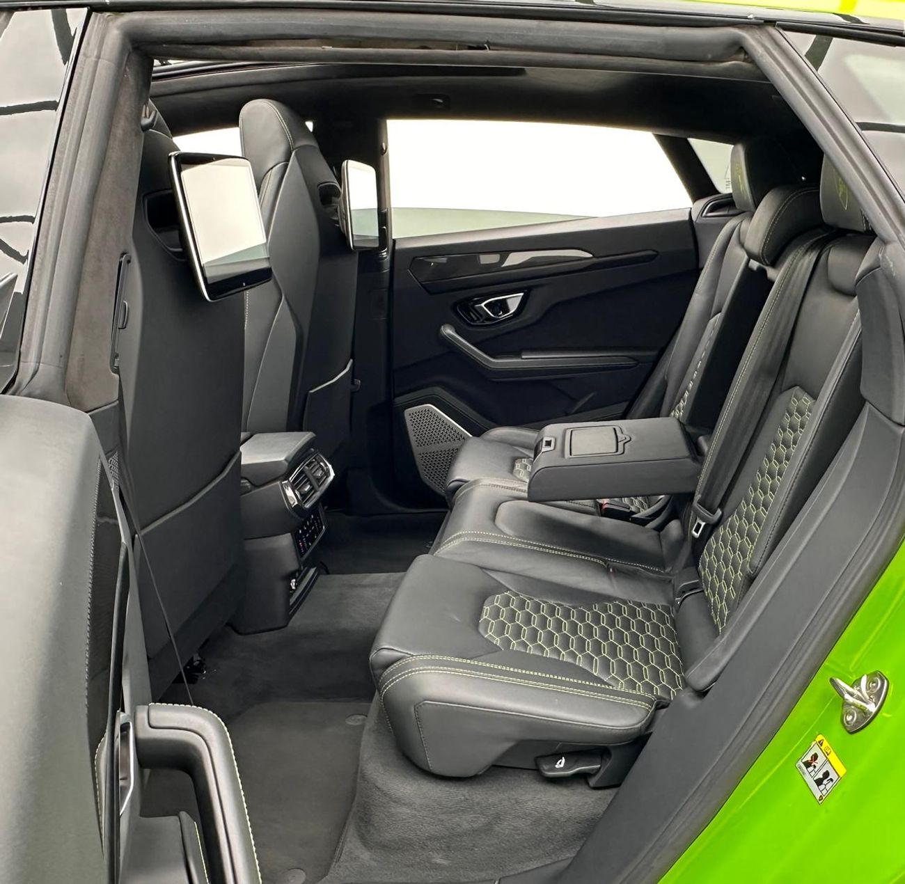 Lamborghini Urus STD 4.0T V8 2022 Lamborghini Urus, Mansory Kit, 1 Year Warranty Unlimited KM, Excellent Condition