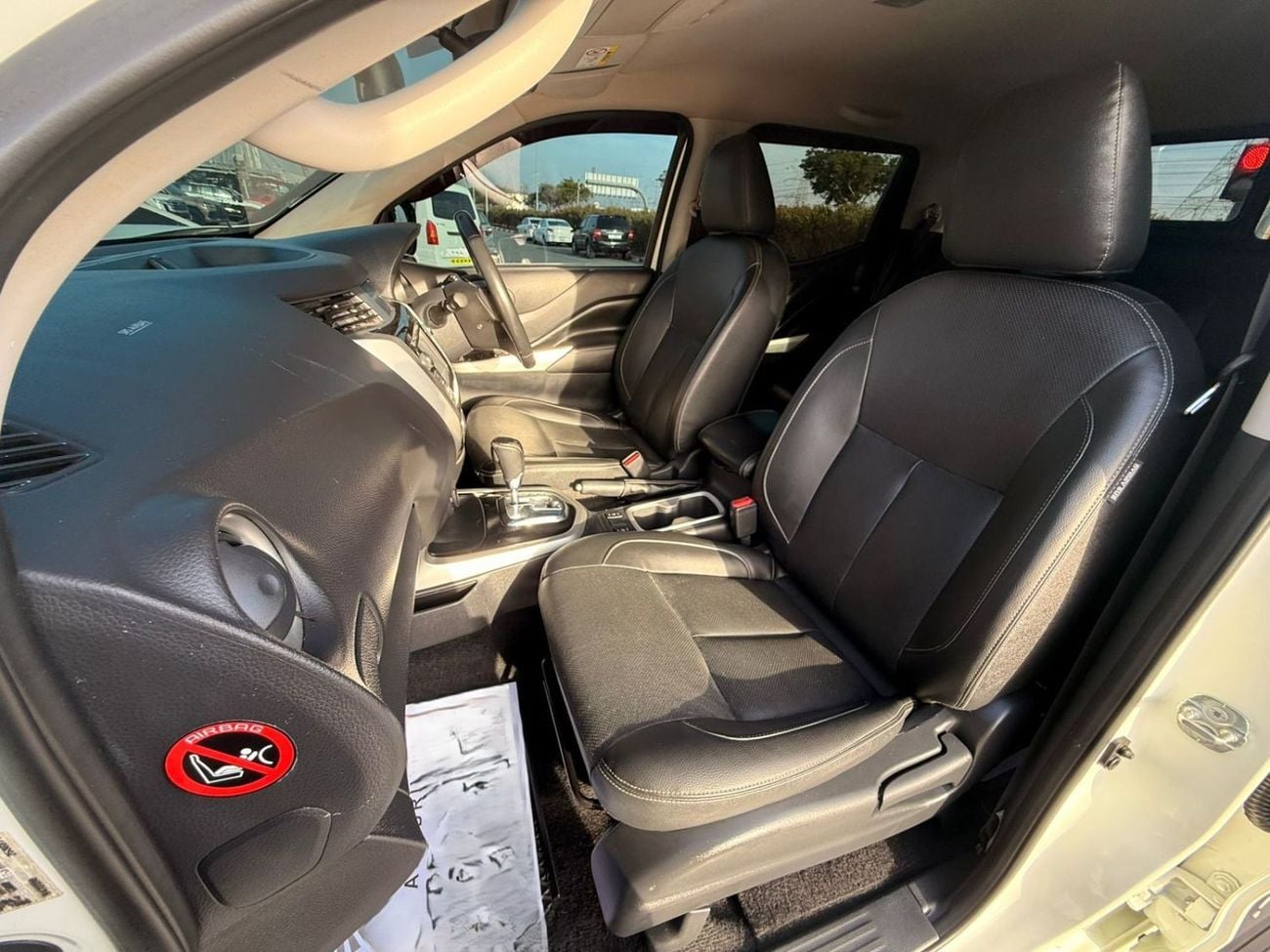 نيسان نافارا -