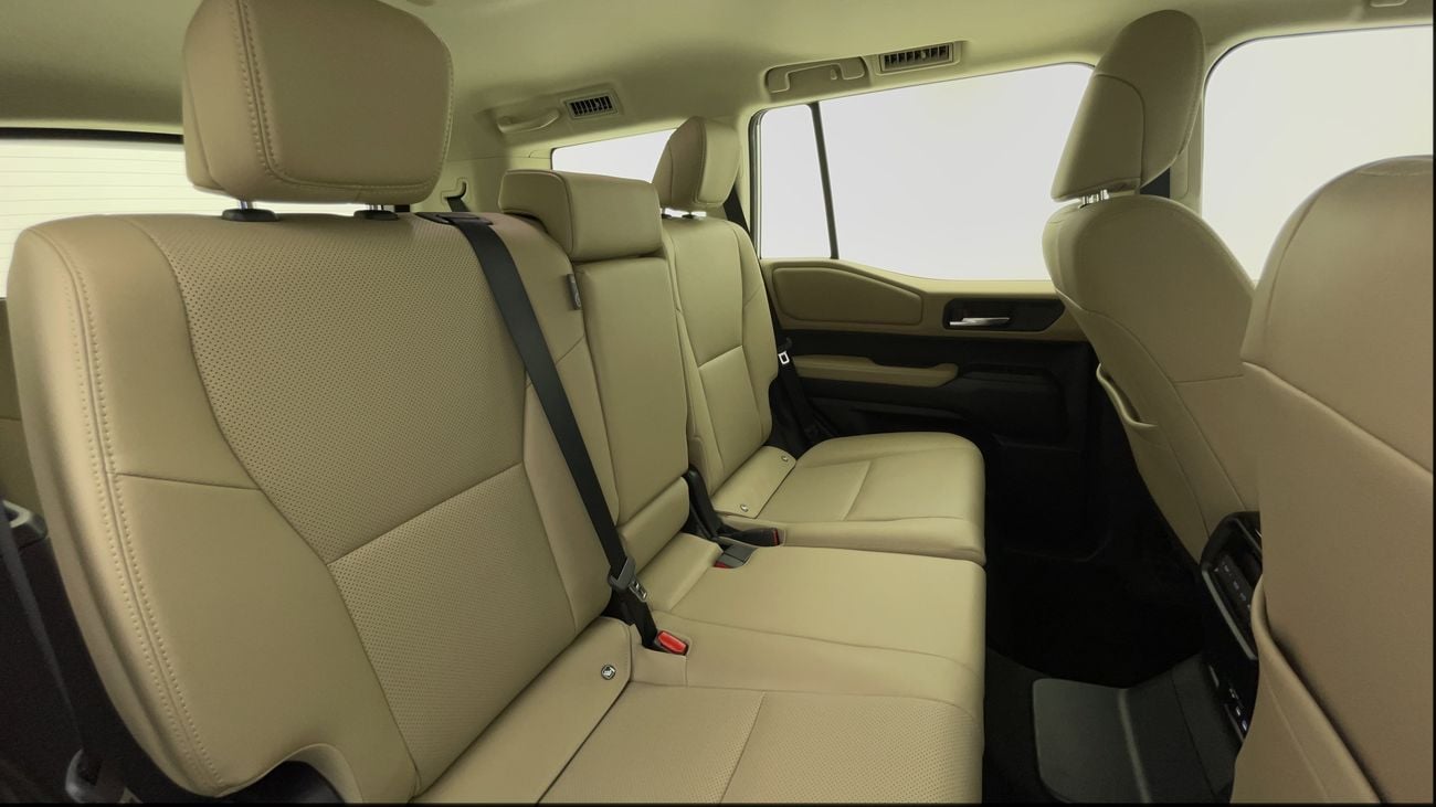 تويوتا لاند كروزر GXR 2.4 | بدون دفعة مقدمة | اختبار القيادة في المنزل