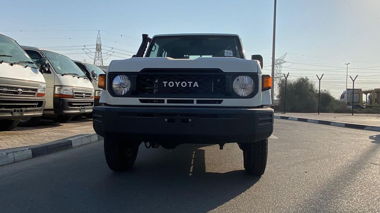 تويوتا لاند كروزر بيك آب 4.2  Diesel Double Cabin  brand New