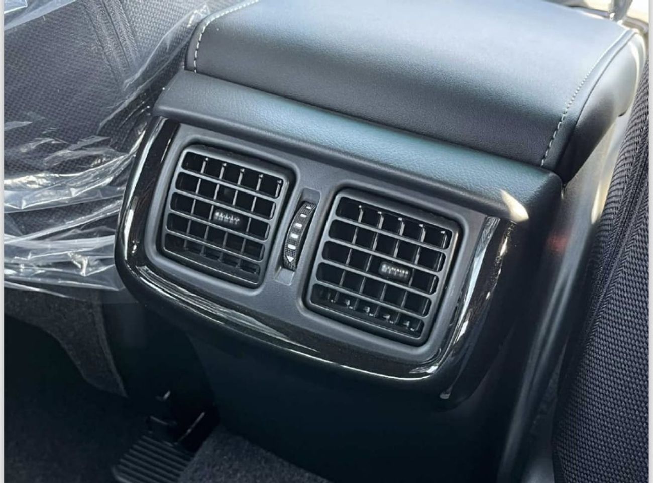 تويوتا هيلوكس Toyota pickup Hilux, adventure.4.0L petrol engine LHD,2025 model ,brand new ,Gcc specs,4x4 , automat