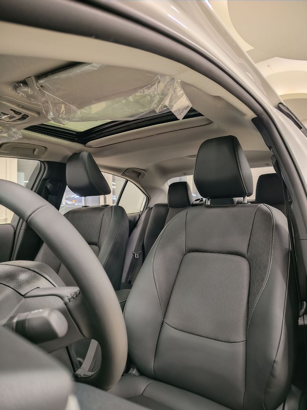 تويوتا كورولا GLI Moonroof Hybrid 1.8L