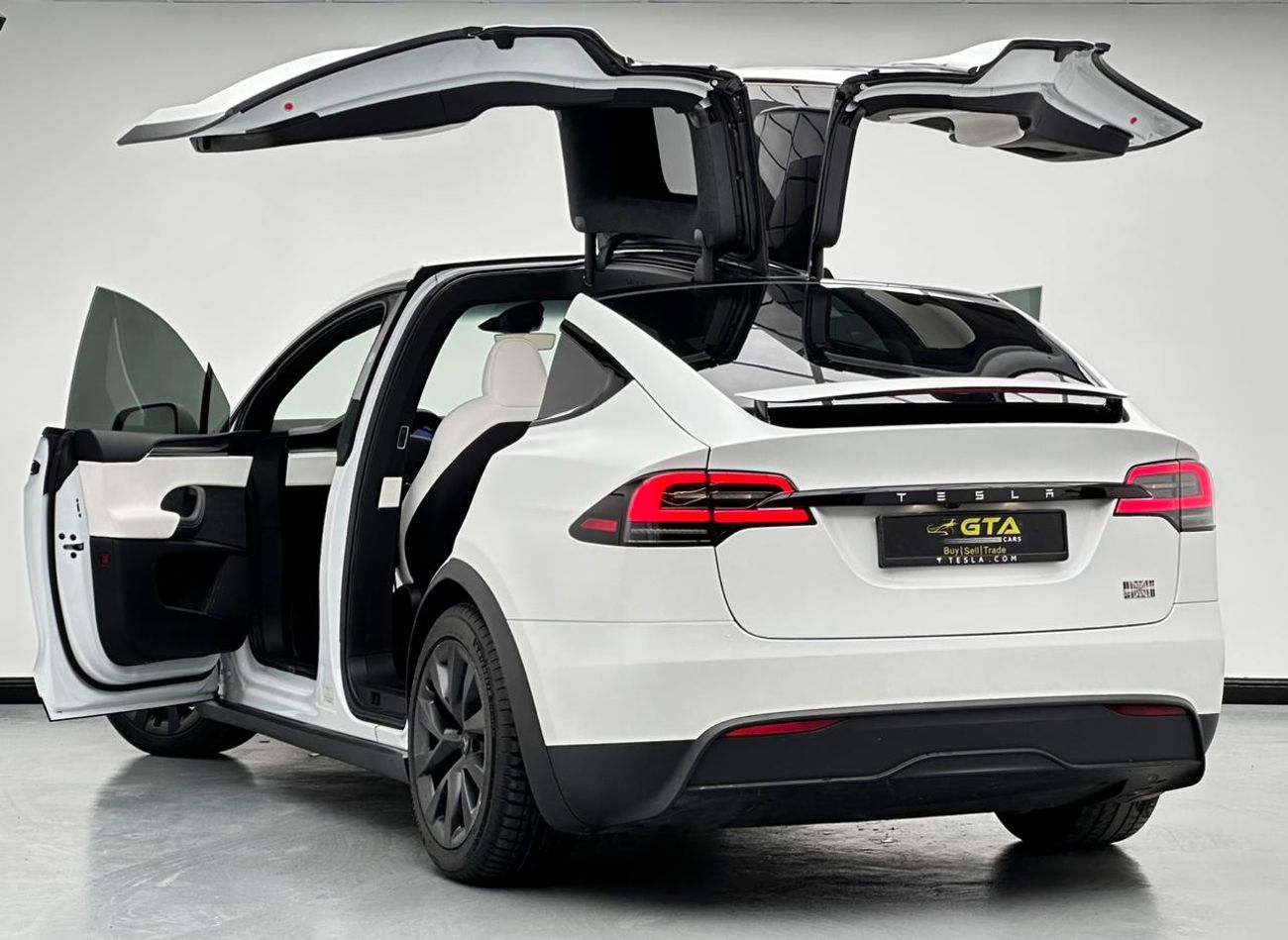 Tesla Model X Plaid (AWD) 2024 Tesla Model X Plaid, Aug/2028 Tesla Warranty, Tesla Full Service History, GCC