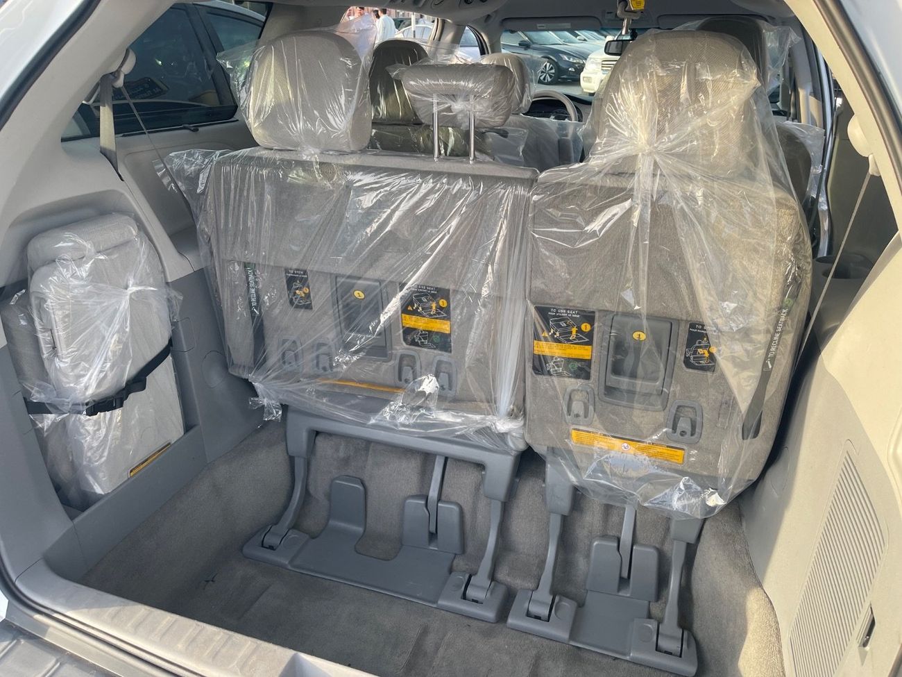 تويوتا سيينا LE VCC paper