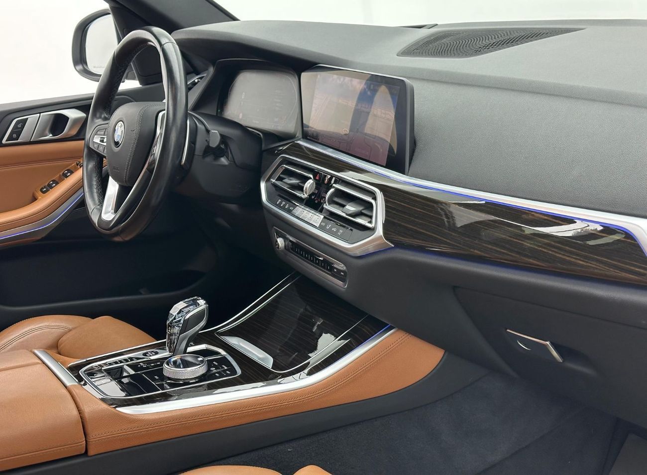 BMW X5 40i xDrive 3.0L 2019 BMW X5 xDrive 40i, Service History, 1 year warranty, 2026 Service Contract, GCC