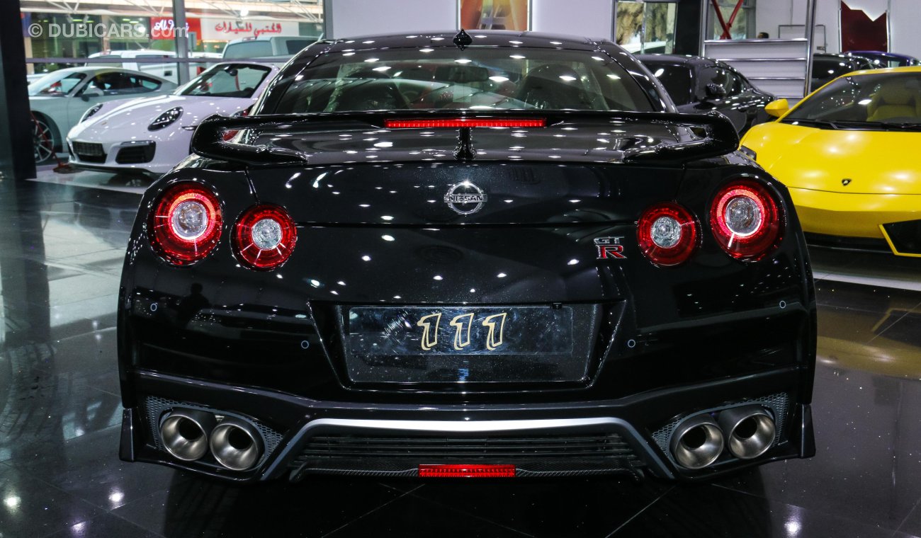 Nissan GT-R