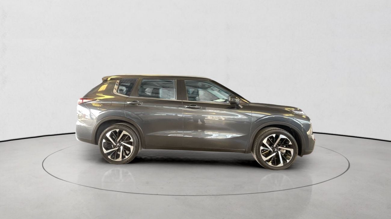 ميتسوبيشي آوتلاندر 2.5 AUTO 4WD 7SEAT HL | شامل الضمان | 0 ﺪﻔﻋﺓ ﺃﻮﻟﻯ