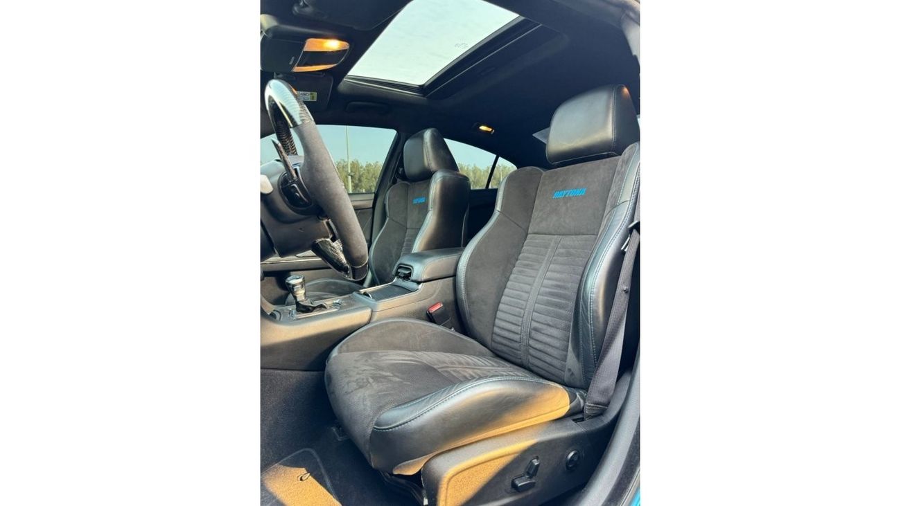 دودج تشارجر دودج تشارجر دايتونا SRT هيلكات خليجي صبغ وكاله فل ابشن بحاله ممتازه