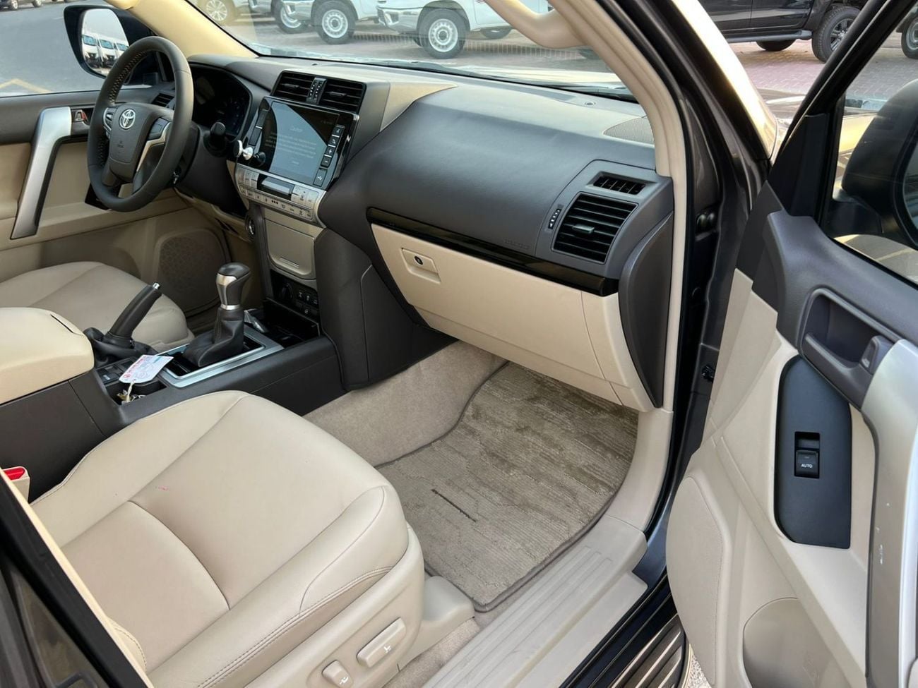 Toyota Prado TX-L 2022 Toyota Prado Full Option 4.0L V6 - AWD 4x4 GCC- Electric Seat - Rear CAM & Sensors - Cool B