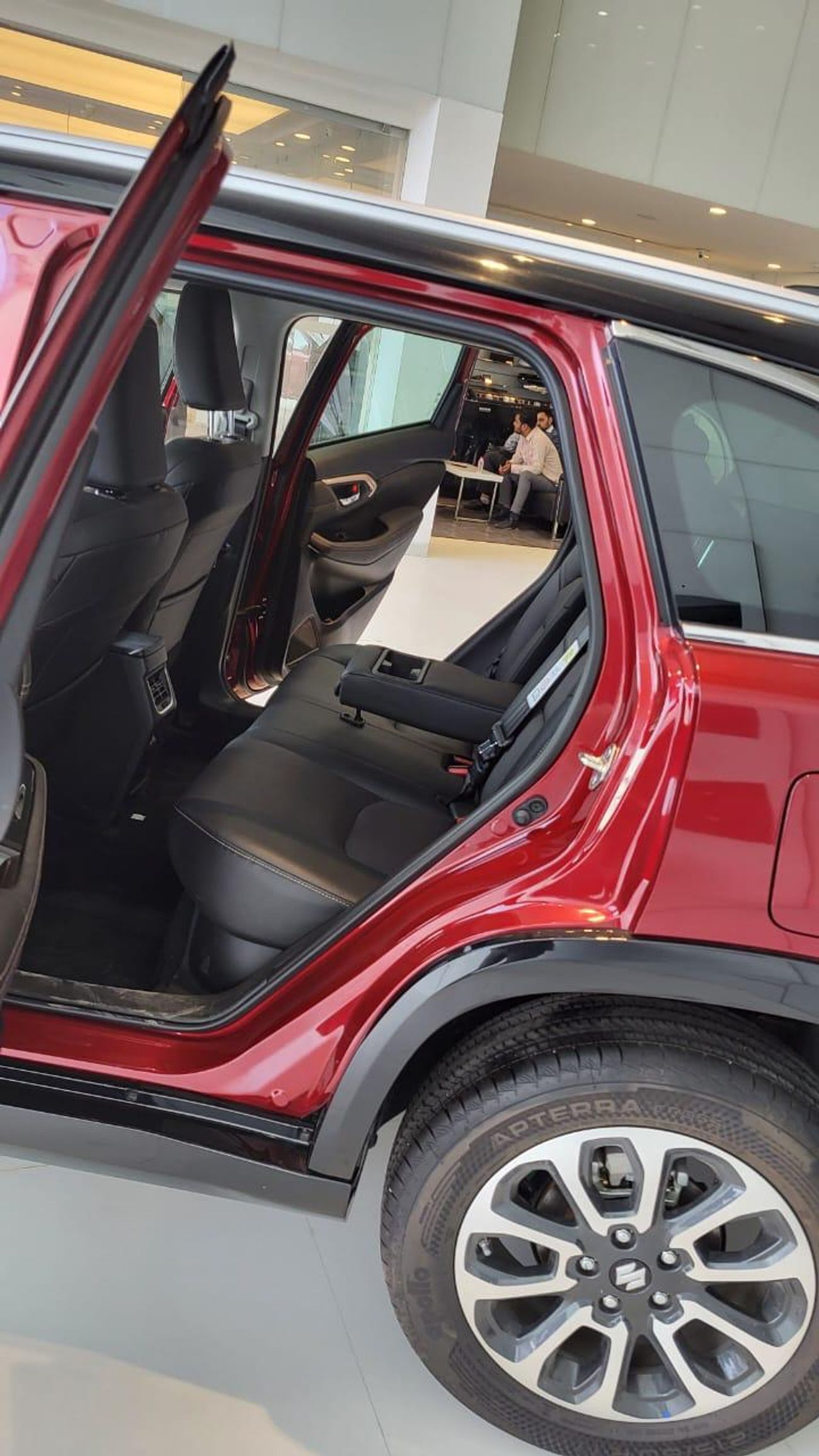 سوزوكي جراند فيتارا right hand drive