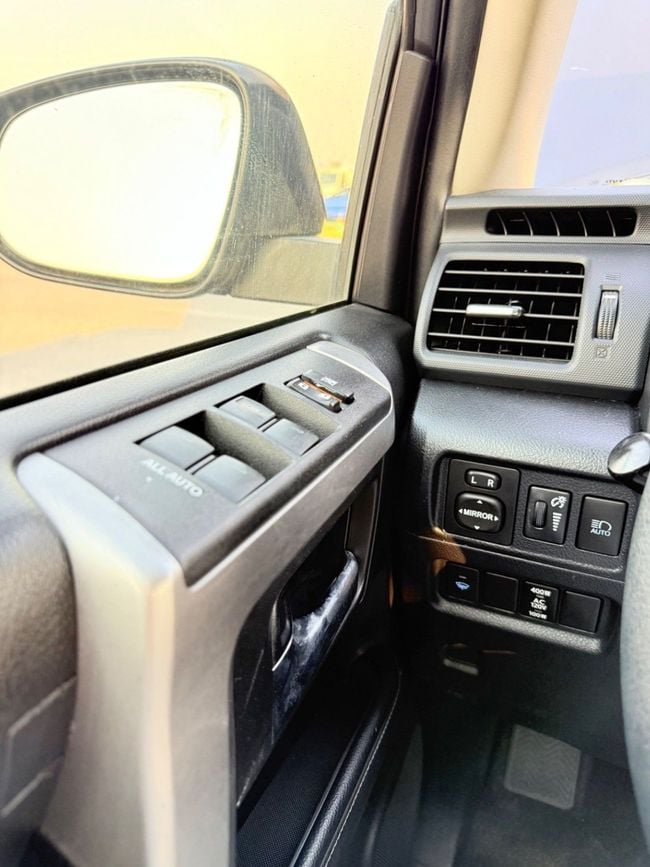 Toyota 4-Runner 7 Seat Leather seat Full option, миниатюра 25