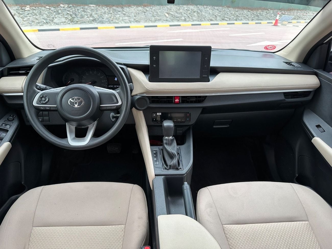 Toyota Yaris 1.5L E