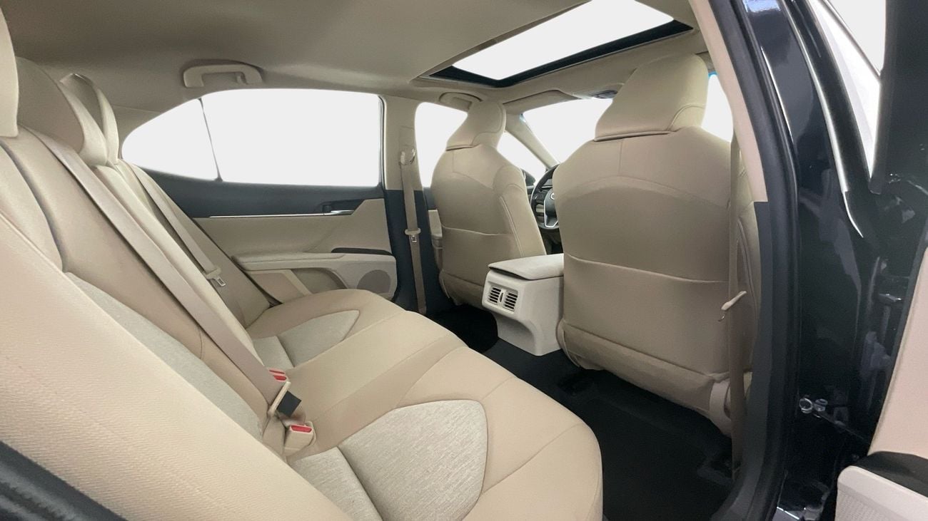 Toyota Camry SE 2.5L (181 HP) SE | Guaranteed Warranty | 0 Down Payment