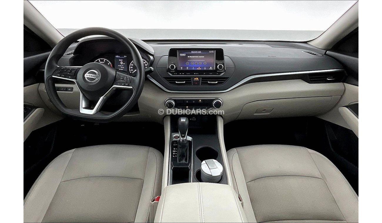 Nissan Altima S W/ Alloy Wheels