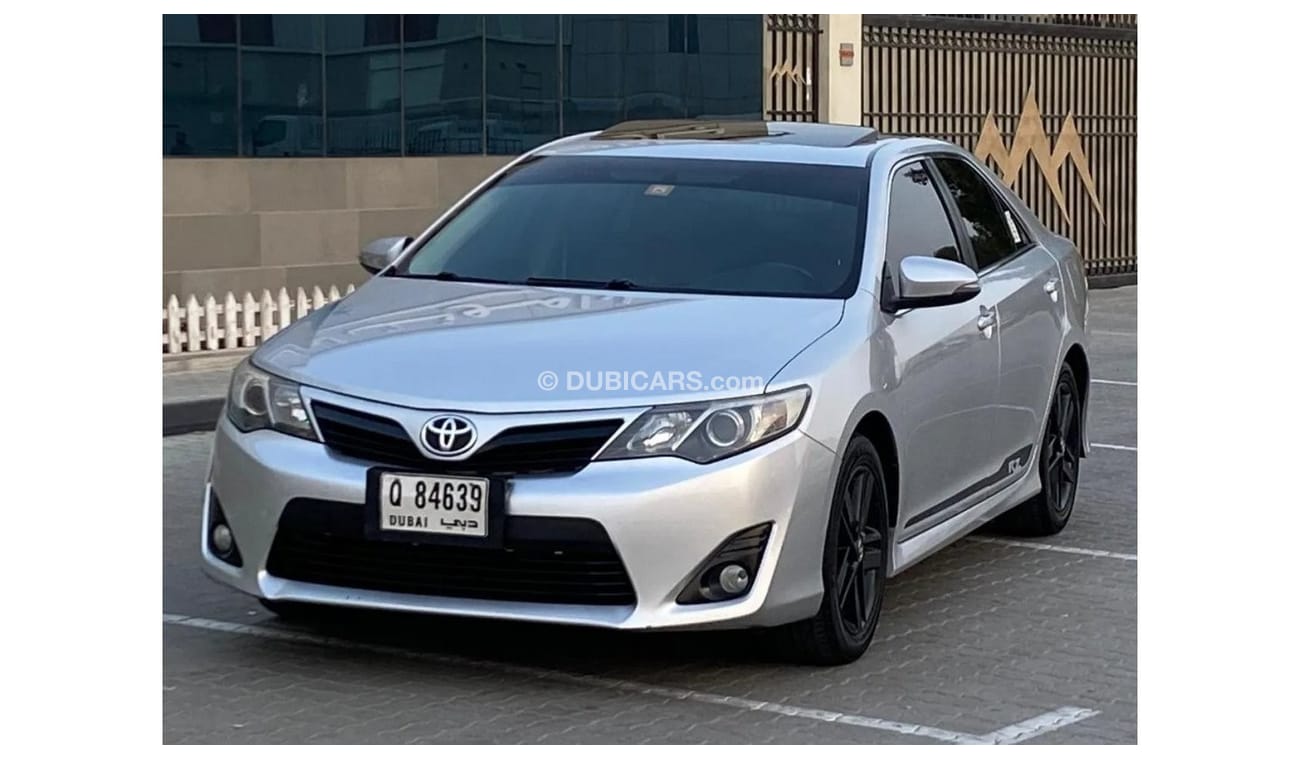 Used Toyota Camry RZ 2015 for sale in Sharjah - 639306