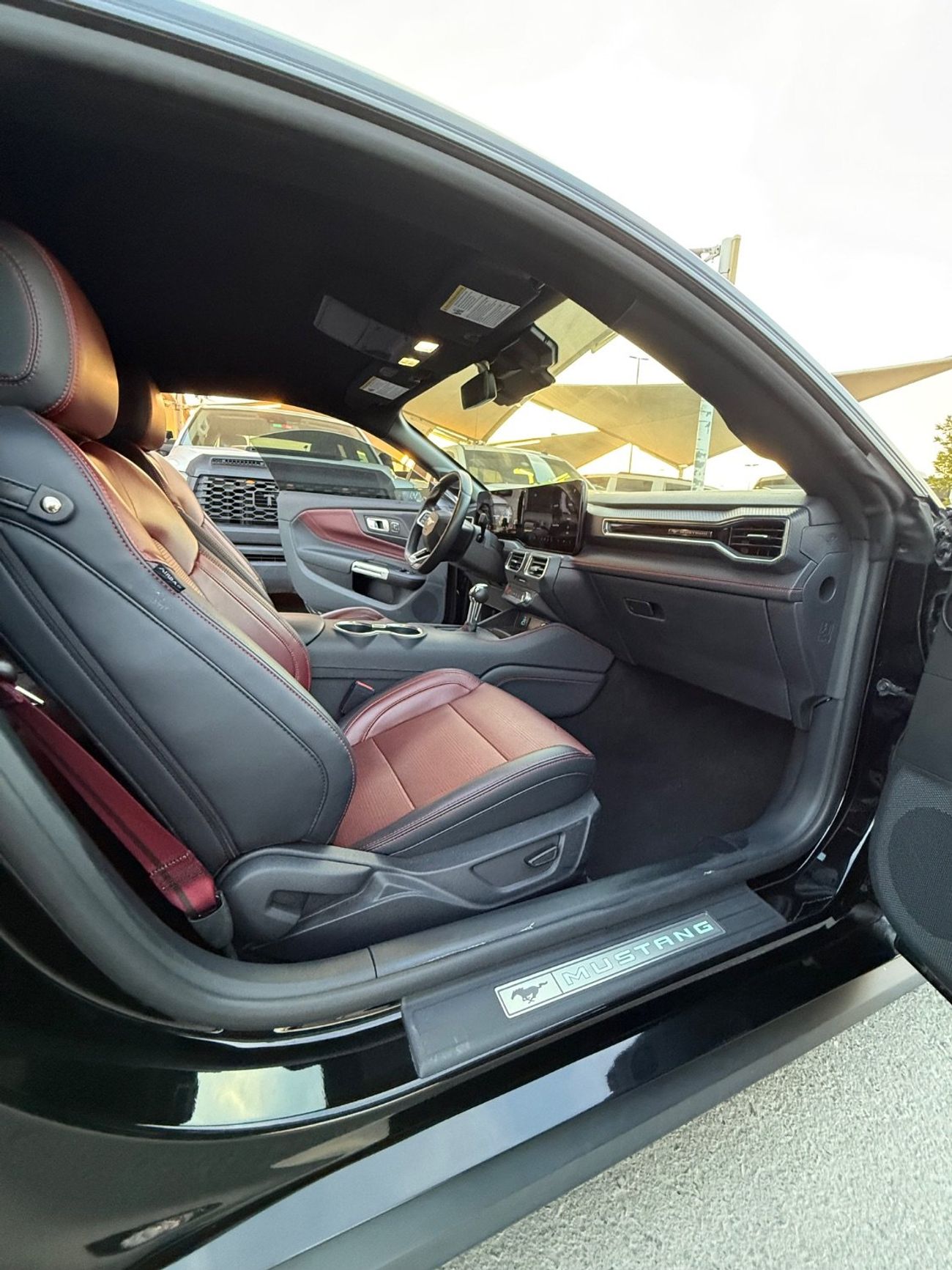 فورد موستانج EcoBoost Premium 2.3L Convertible A/T