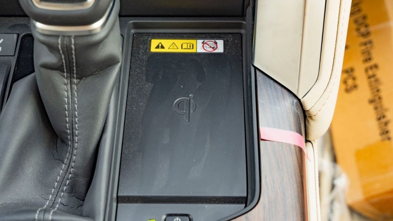 Toyota Land Cruiser 2024 Toyota LC300 GXR Twin Turbo 3.5L Petrol  AT - Black