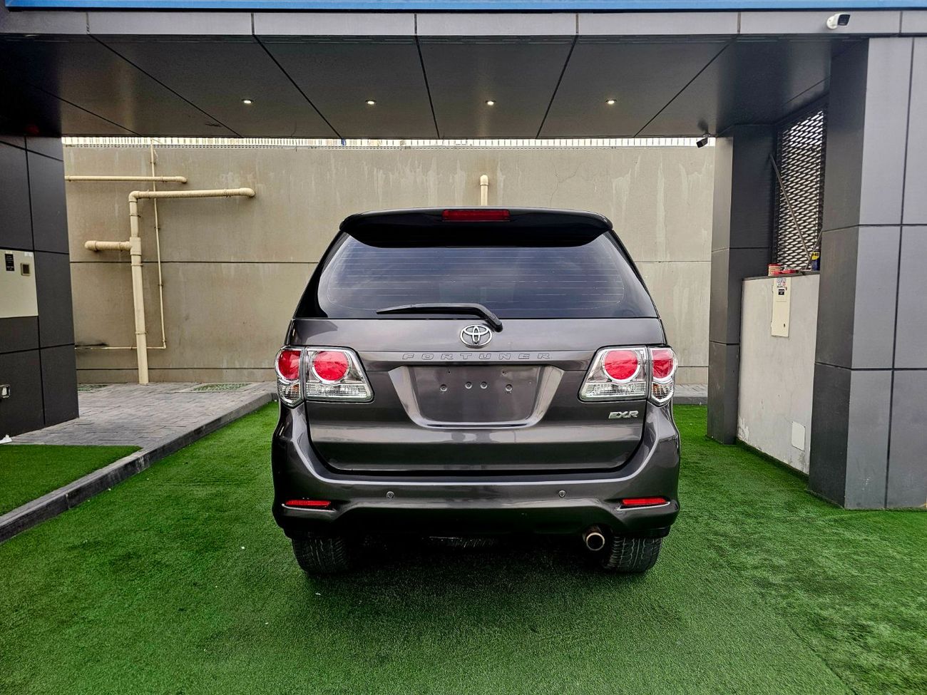 Toyota Fortuner EXR/ V4 2.7L 4WD/ LEATHER DVD/ LOW MILEAGE
