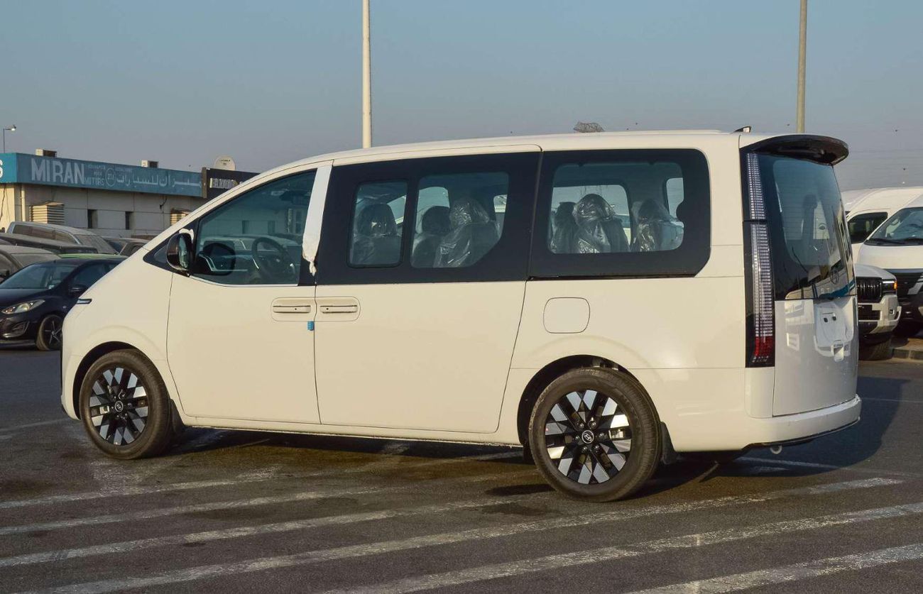 Hyundai Staria HYUNDAI STARIA 2.2L DIESEL LUXURY 2025