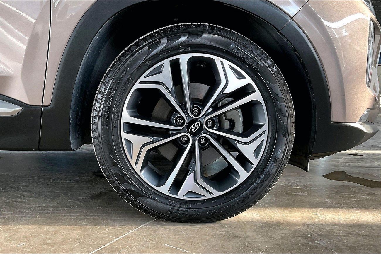 Hyundai Santa Fe Premium + | Carnival Sale • UP TO AED 20,000 OFF | Guaranteed Warranty | 0 Down Payment