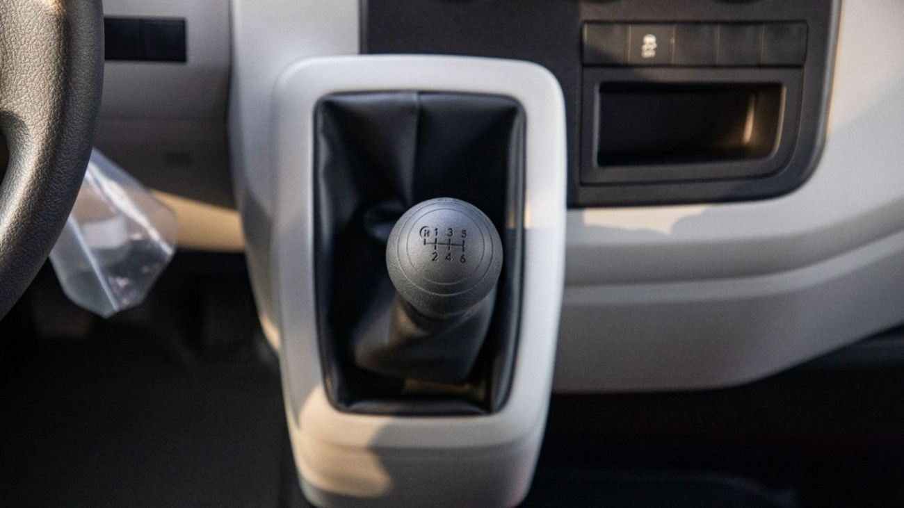 Toyota Hiace COMMERCIAL high roof  3.5L 6CYL M/T GASOLINE 3YEARS LOCAL WARRANTY. Local Registration + 10%