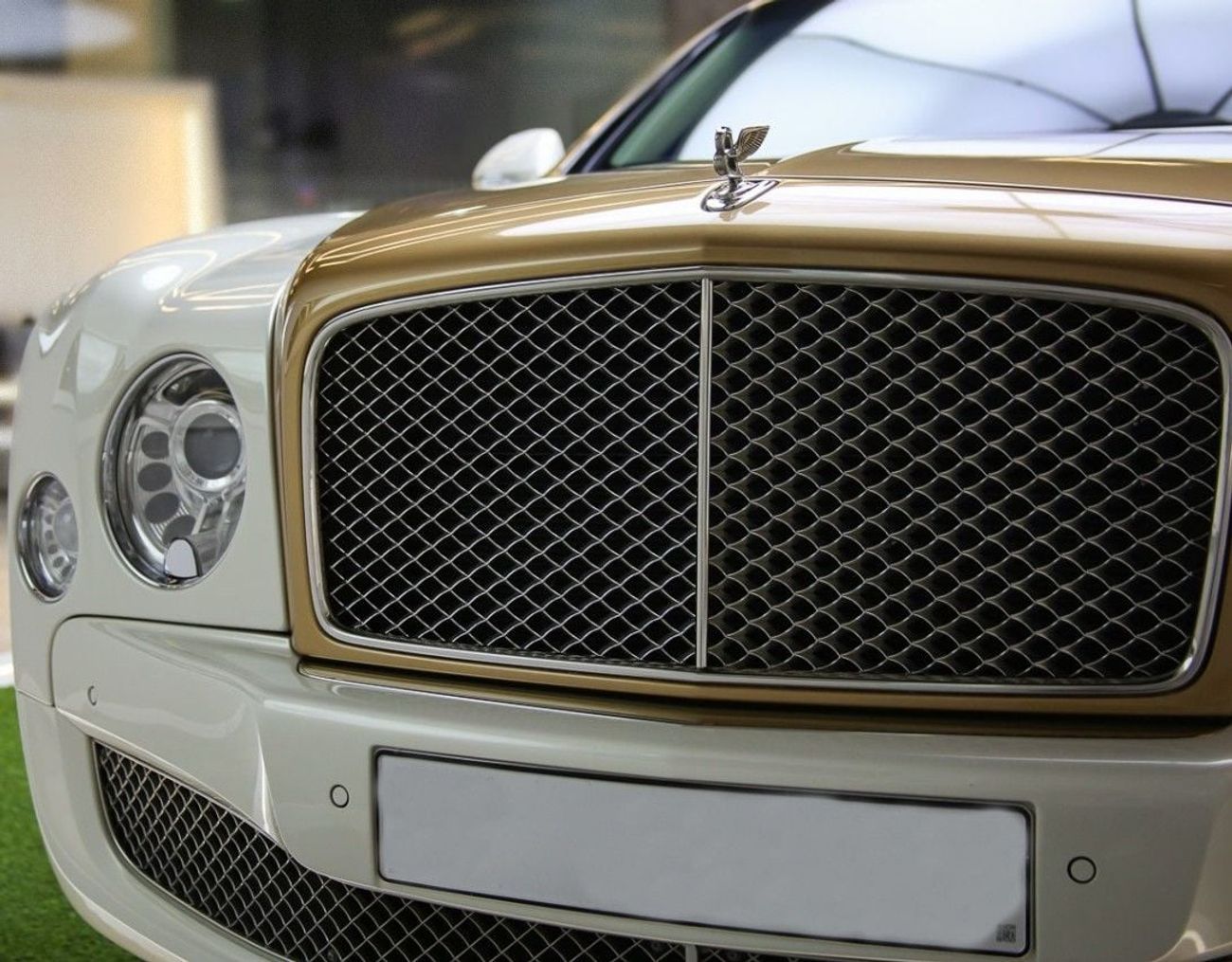 بنتلي مولسان TWIN TURBOCHARGED 6.75L V8 AGENCY SERVICED  NO ACCIDENT