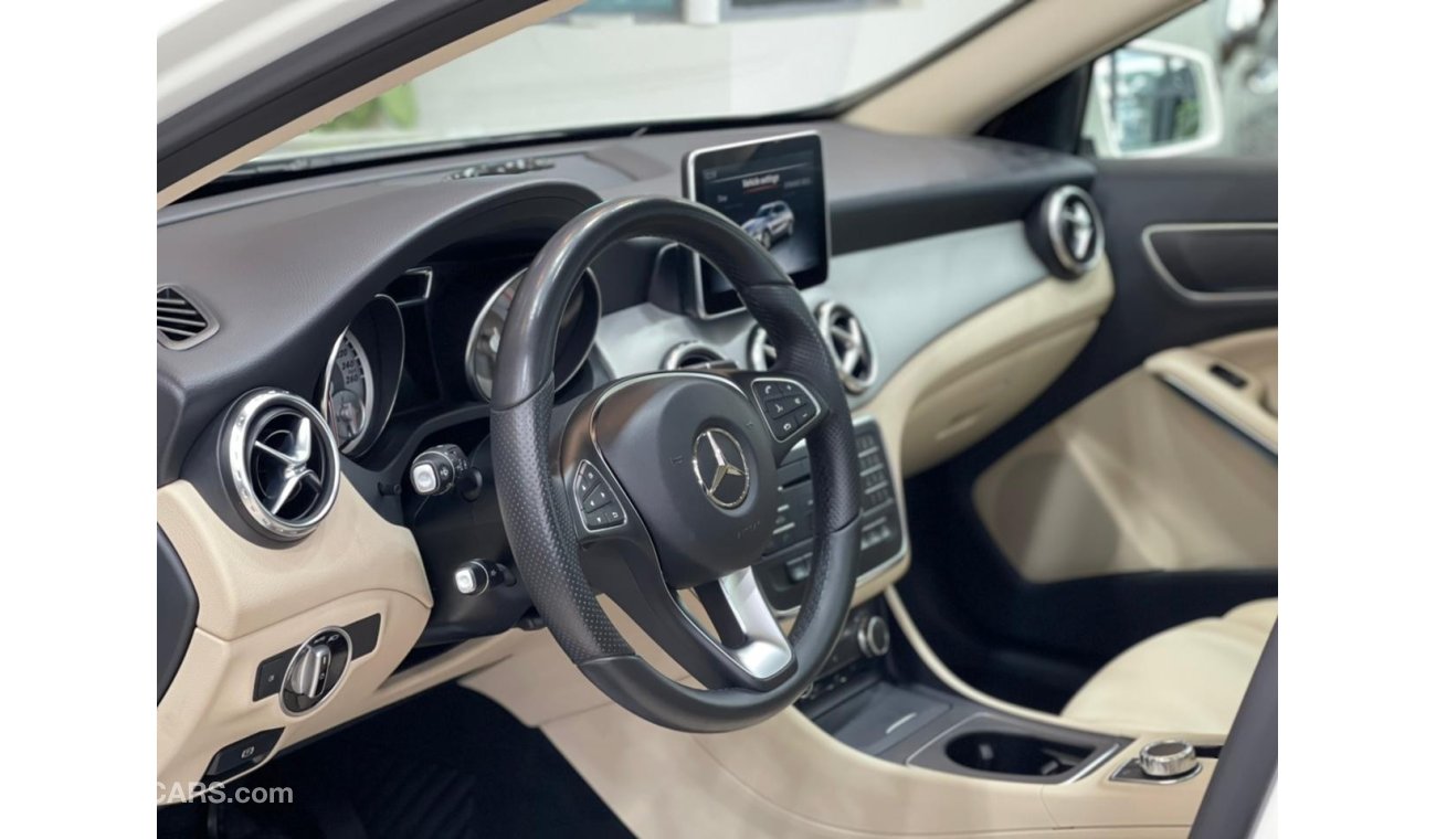 Mercedes-Benz GLA 250 Mercedes Benz CLA250 GCC 2016 Under Warranty