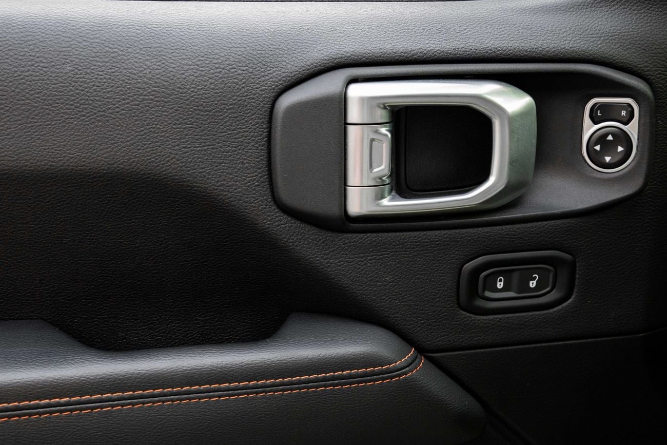 Jeep Gladiator Gladiator Sand Runner | 3,428 P.M | 0% Downpayment | Full Option!