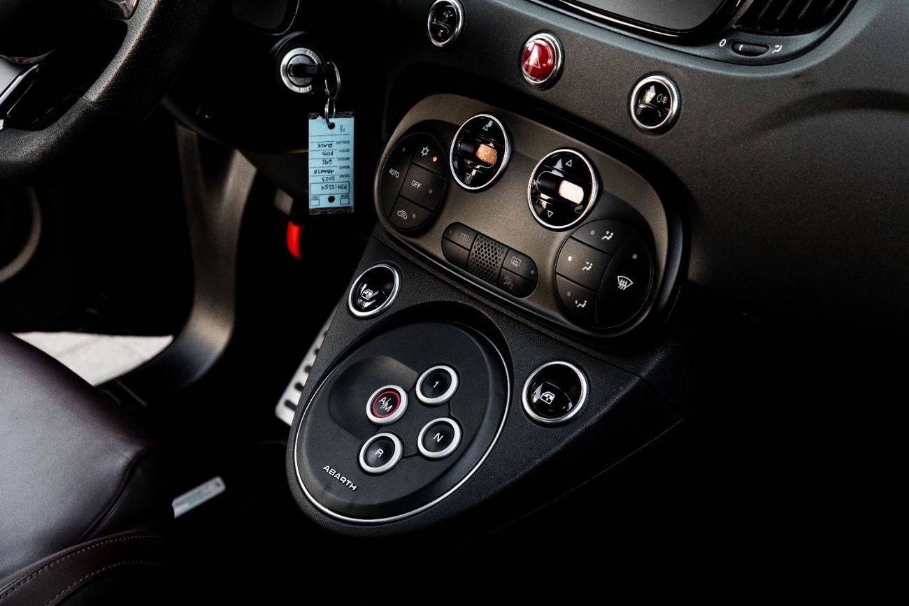 أبارث 695 1,567 P.M | 0% Downpayment | Abarth 695 Turismo Cabrio!