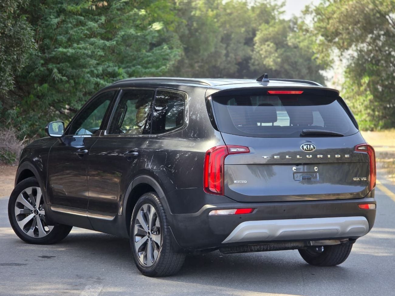 Kia Telluride EX 3.8L KIA TELLURIDE 2020 GCC // 2KEYS // ALL WHEEL DRIVE // PERFECT CONDITION // FULL OPITION // A