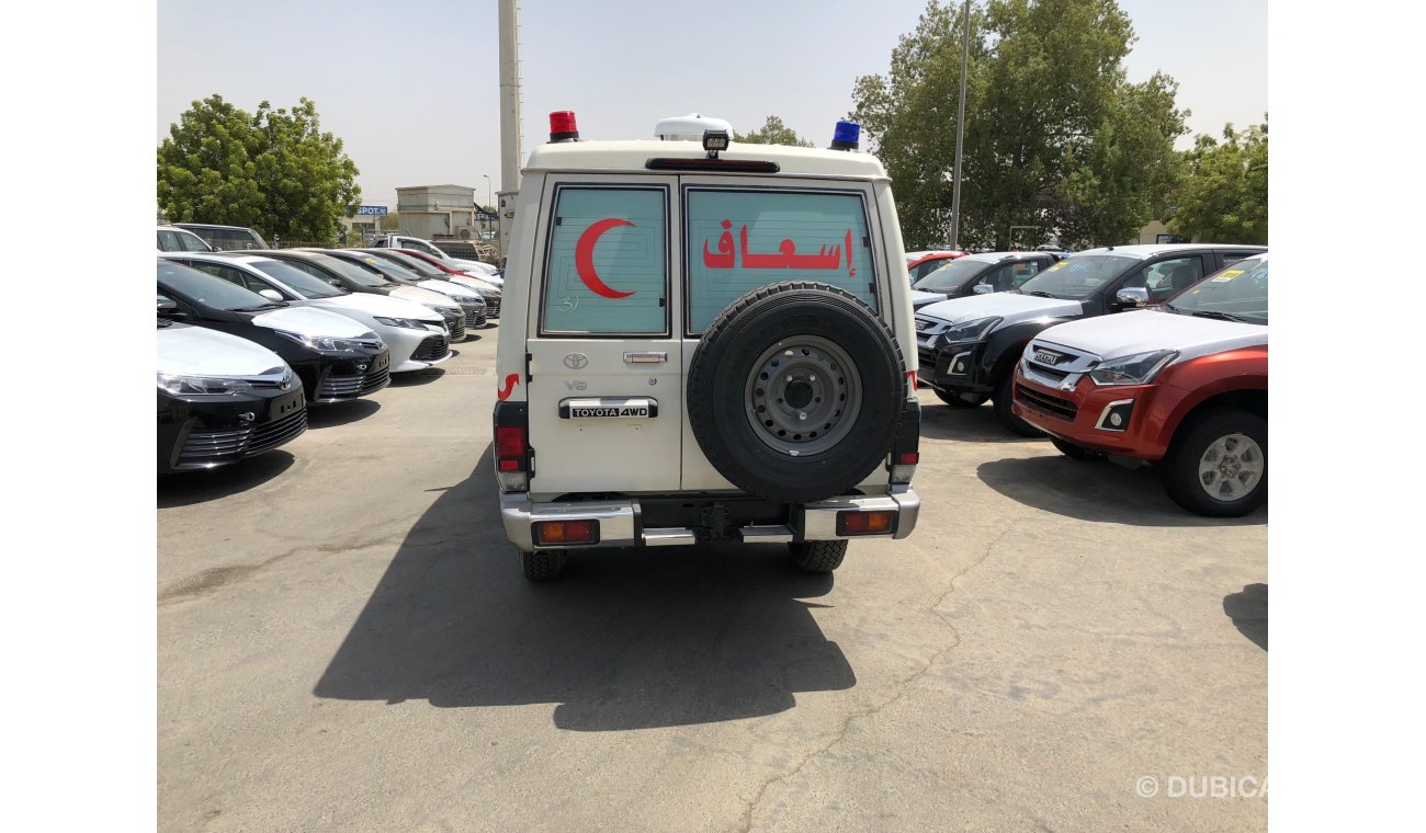 تويوتا لاند كروزر VDJ78 DIESEL V8 AMBULANCE