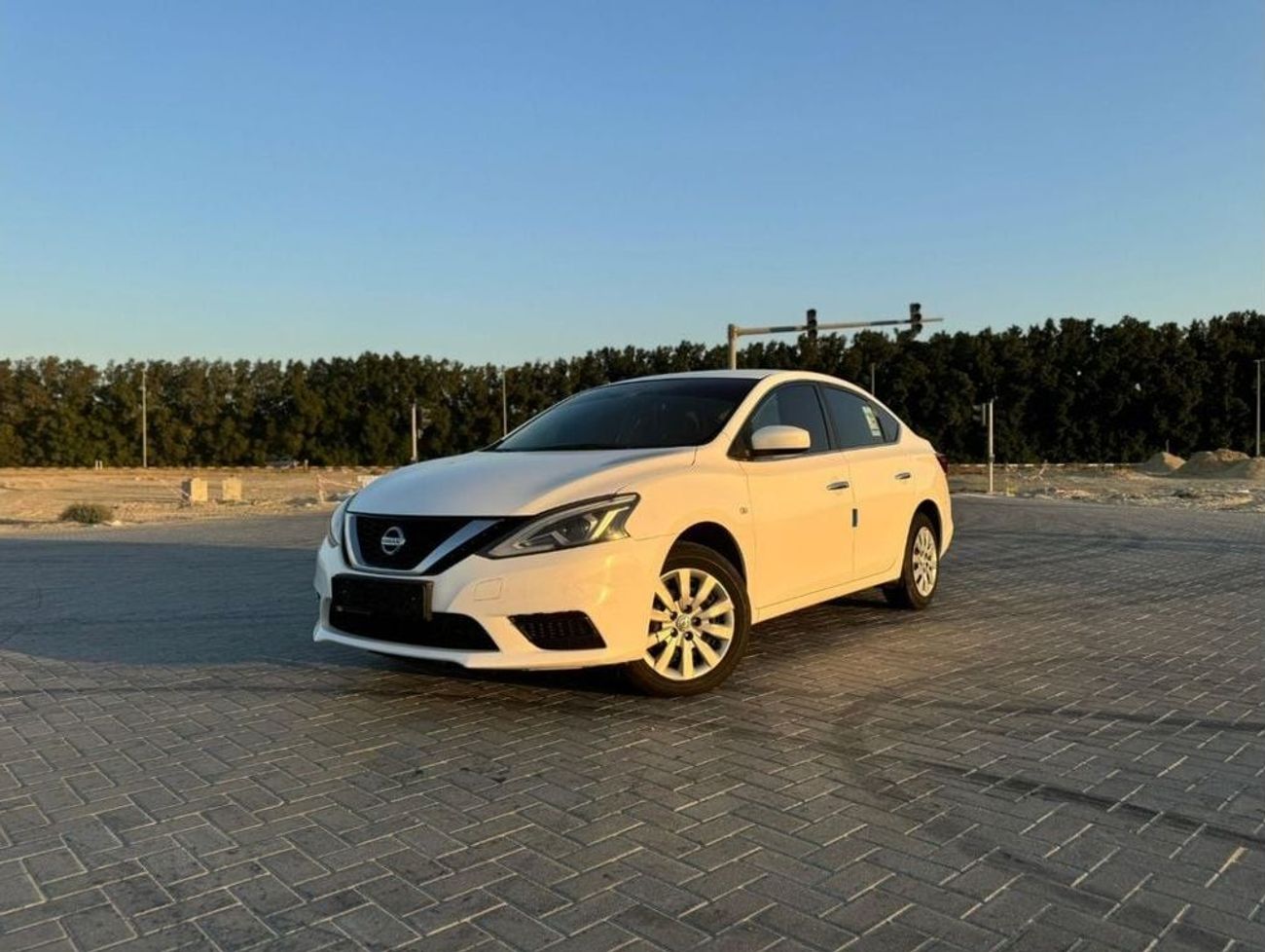 نيسان سنترا LE 1.6L