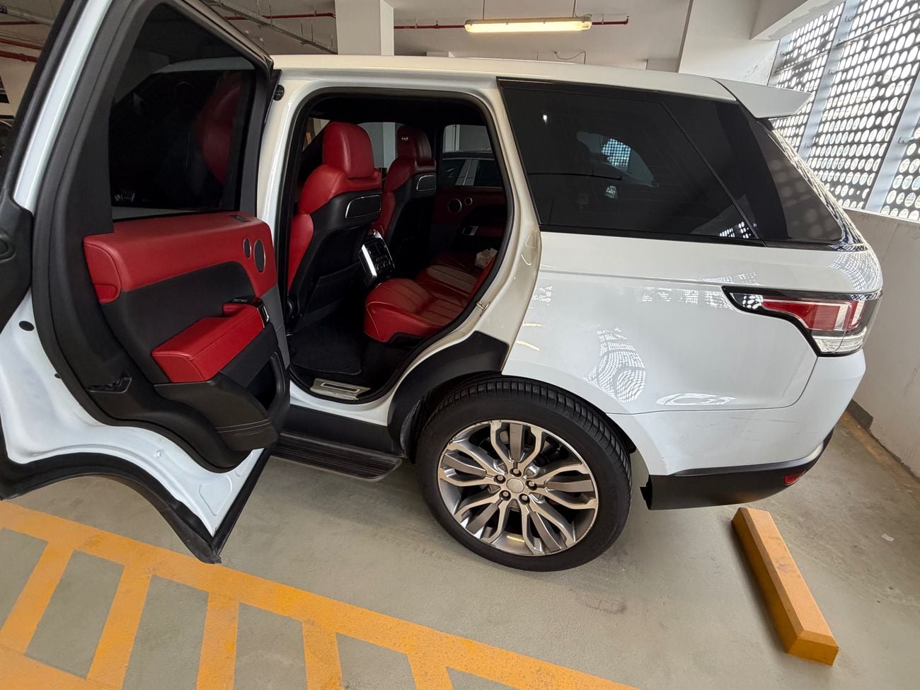 Land Rover Range Rover Sport HSE Dynamic 5.0L (520 HP)