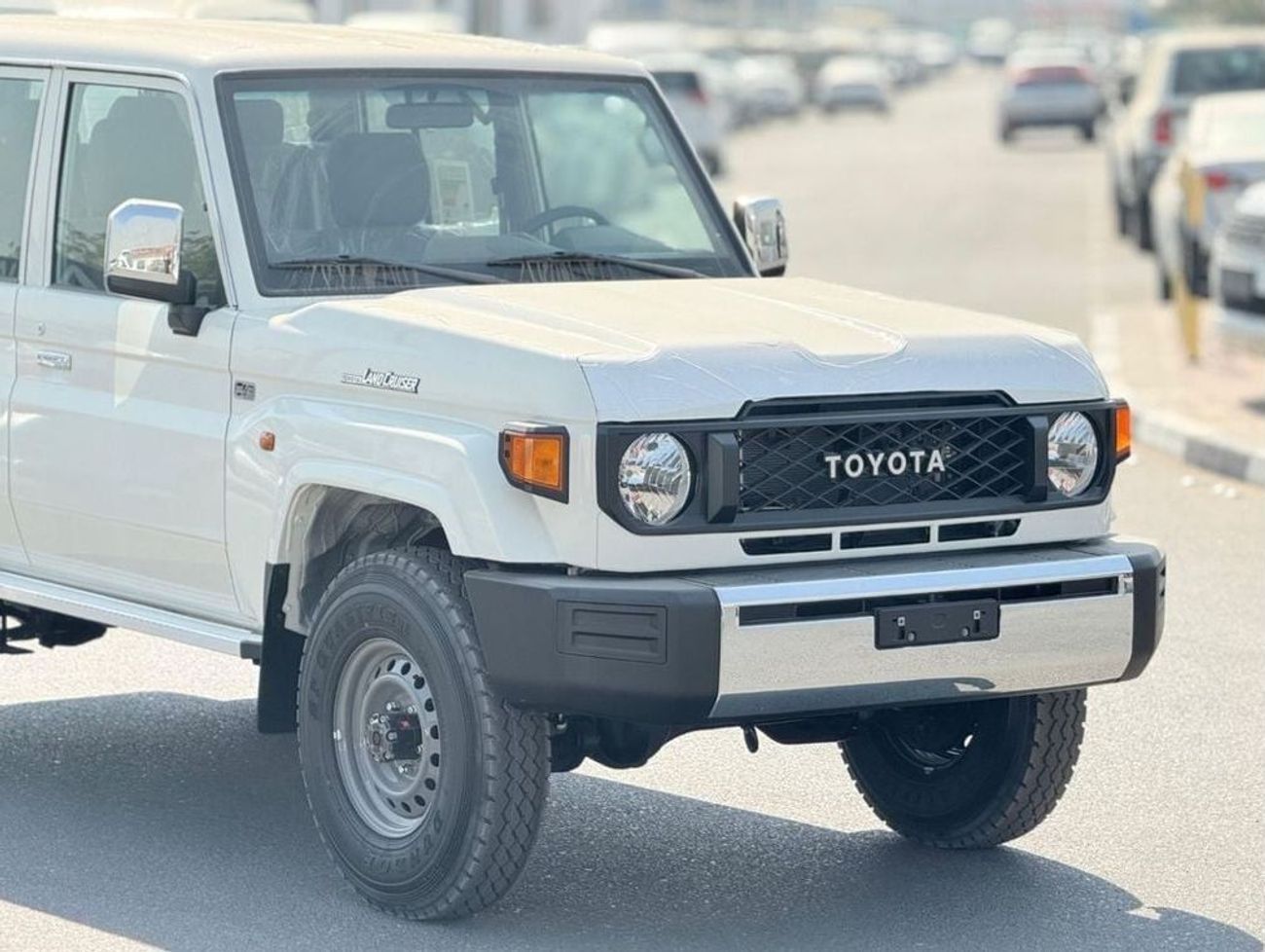 Toyota Land Cruiser EXPORT ONLY - LC 76 basic automatic 4.0