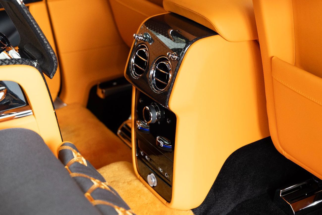 رولز رويس كولينان Rolls Royce Cullinan Black Badge - Duality Seats - VIP Seat - Starlight - 2025