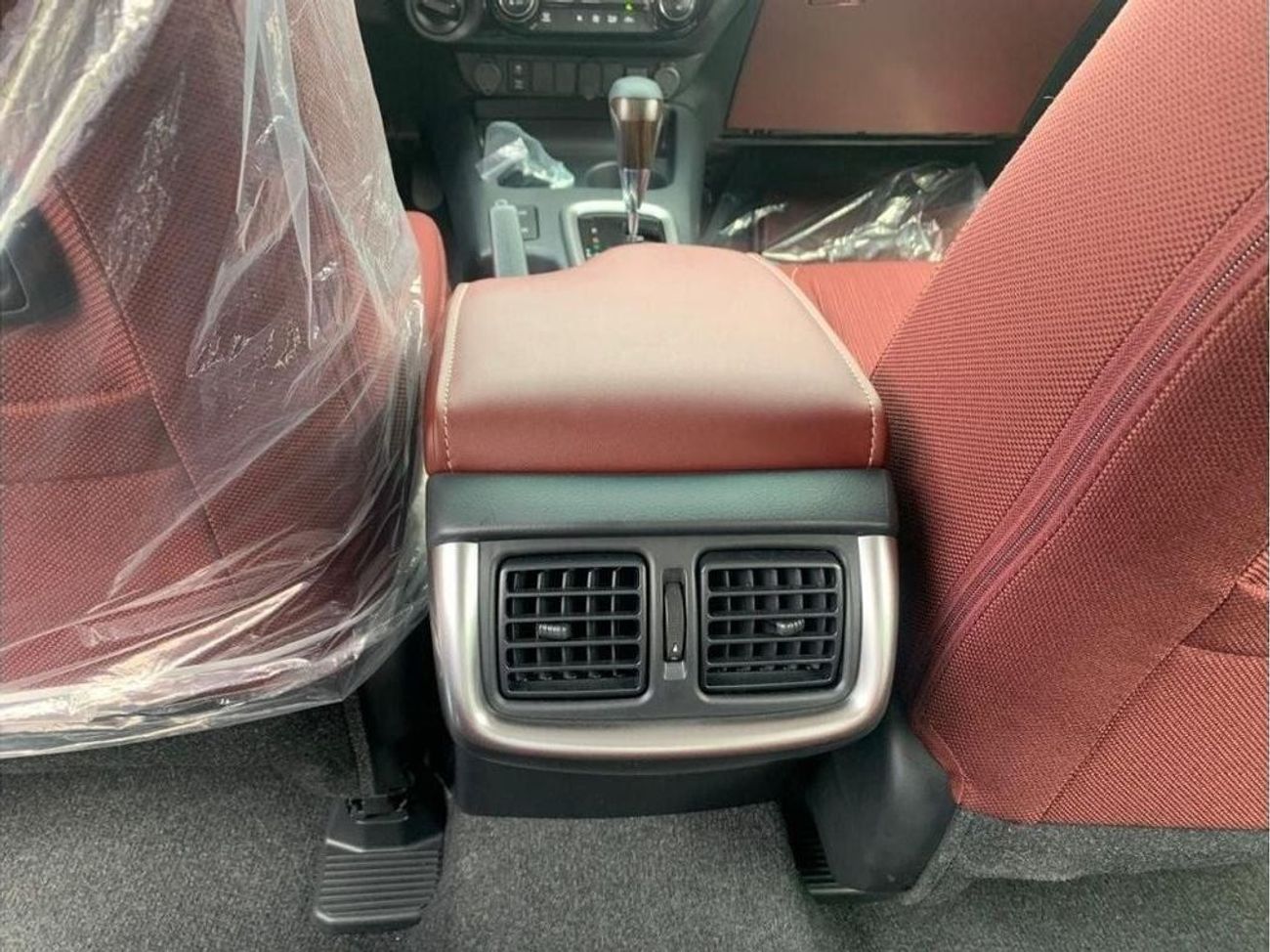 Toyota Hilux 2025 TOYOTA HILUX SR5 4.0L V6 WHITE AND BLACK AVAILABLE