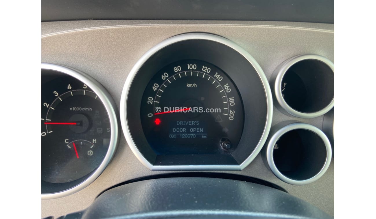 Toyota Sequoia Toyota sequoia 2013 limited g cc full automatic accident free very very good condition clean car