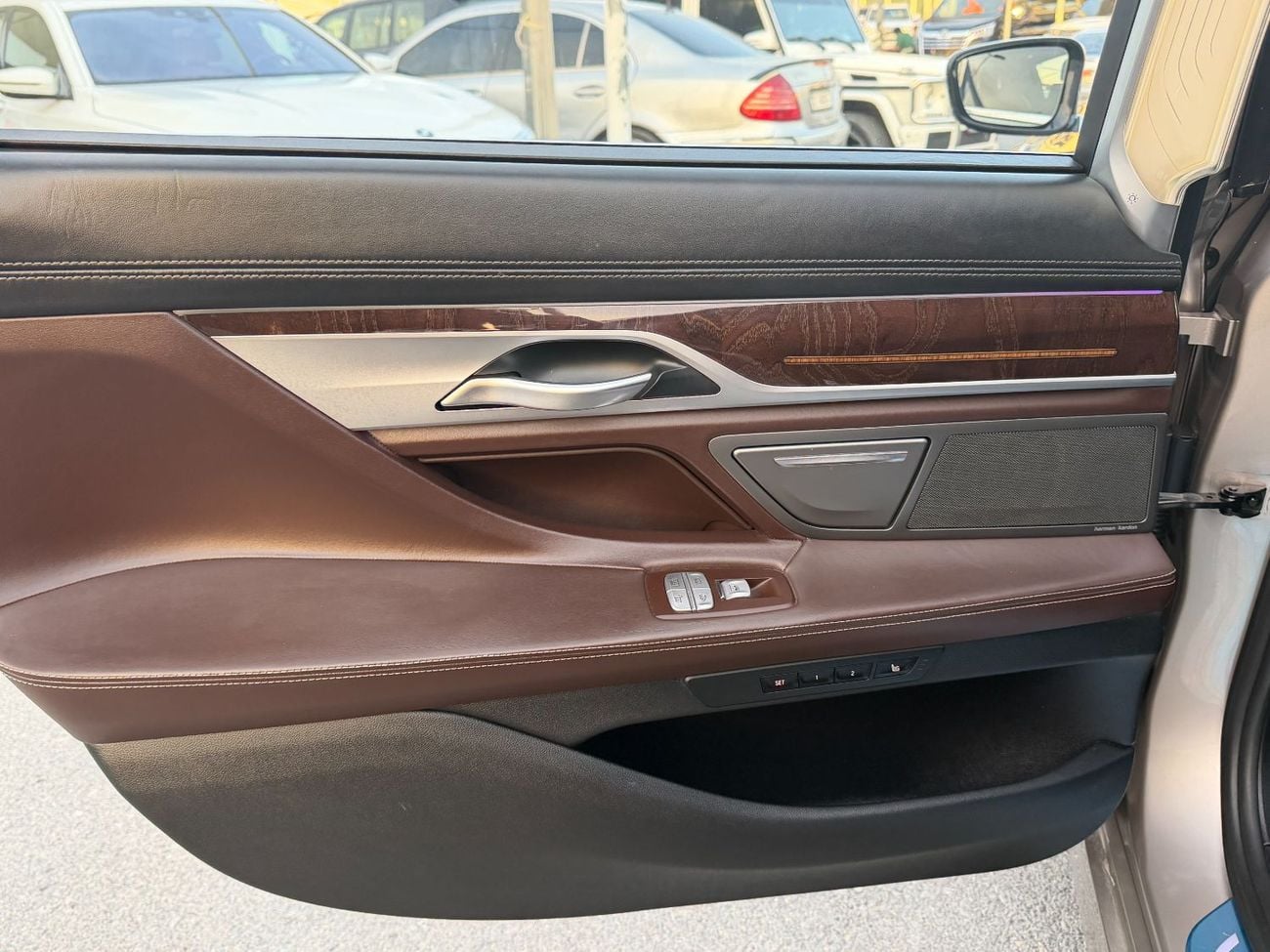 بي أم دبليو 740Li